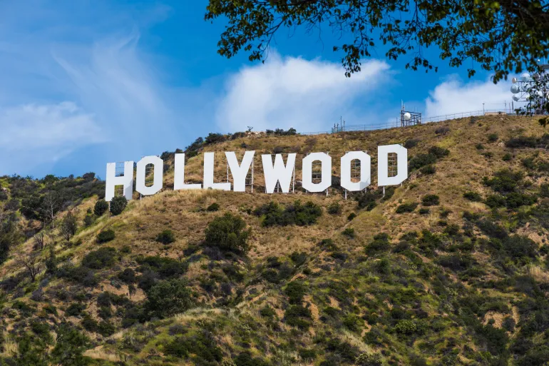 نجوم هوليود يقاطعون الولايات الحمراء - 
